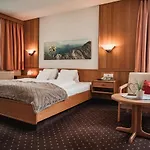 Hotel Garni Romantika St. Leonhard im Pitztal
