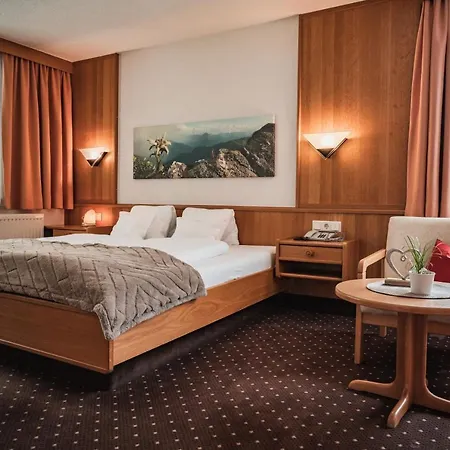 Hotel Garni Romantika Sankt Leonhard im Pitztal