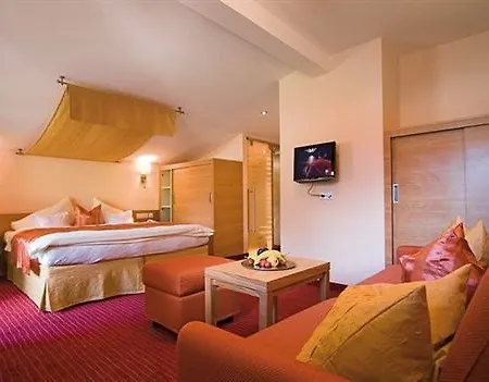 Garni Romantika Hotel 3*