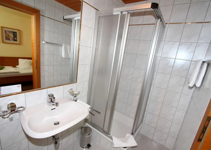 Hotel Garni Romantika Sankt Leonhard im Pitztal