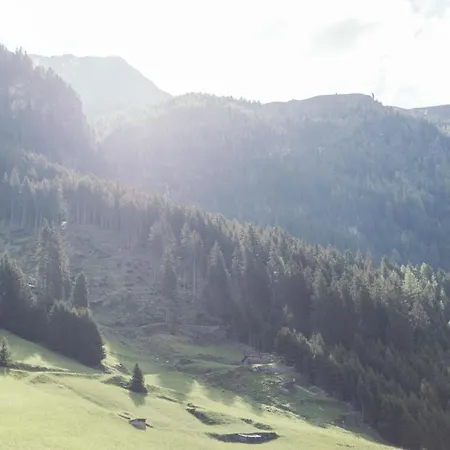 Garni Romantika Hotel St. Leonhard im Pitztal