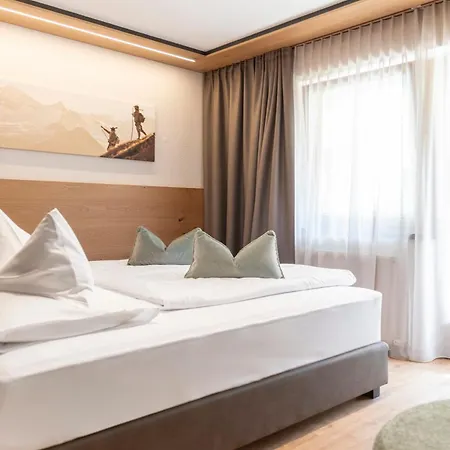 Garni Romantika Hotel 3*